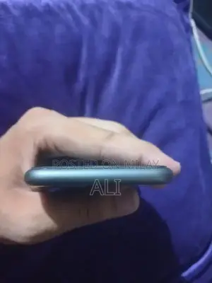 Apple Smartphone 64GB Storage Mint Condition Unlocked