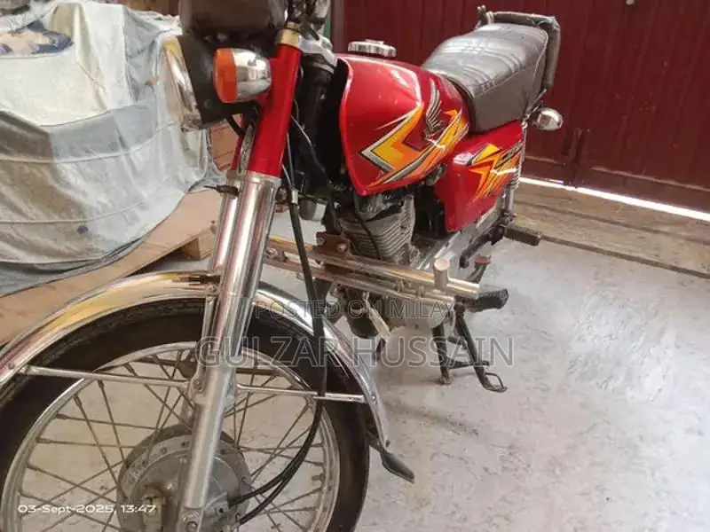 Honda CG125 Motorcycle 2021 Low Mileage Model