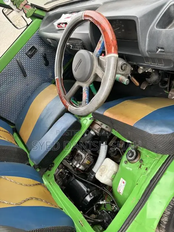 Suzuki Carry Bolan 2015 Green Compact Van Low Mileage