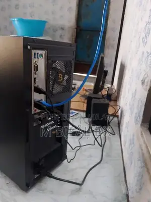 High-Performance Gaming PC with Ryzen 5 and GTX 970