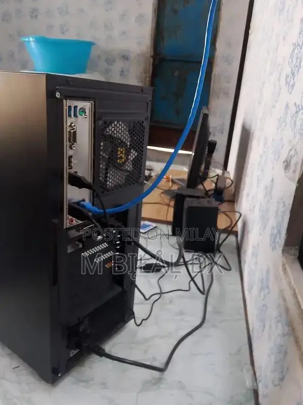 High-Performance Gaming PC with Ryzen 5 and GTX 970