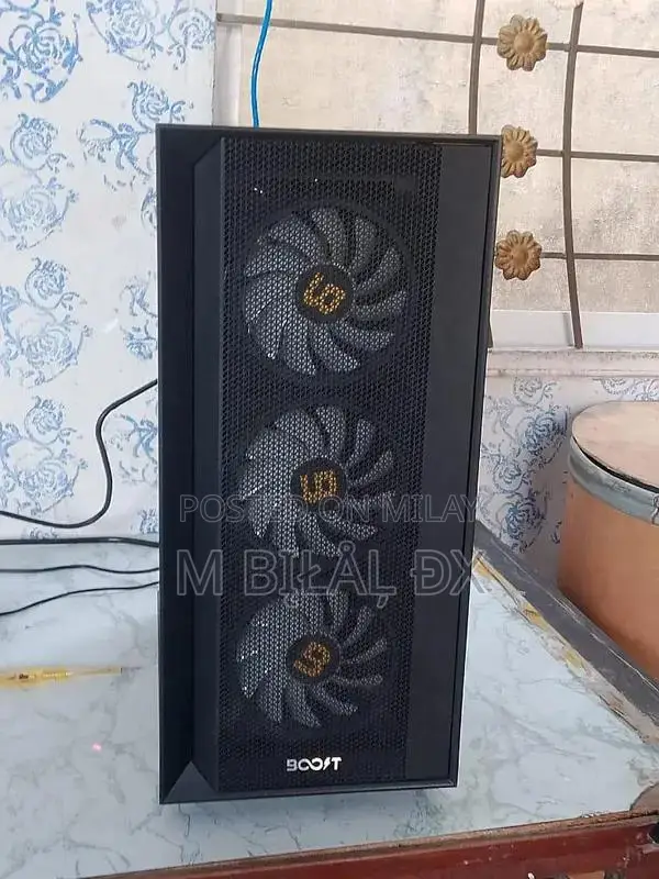 High-Performance Gaming PC with Ryzen 5 and GTX 970