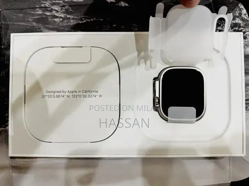 Apple smart watch 49mm series 8 ULTRA