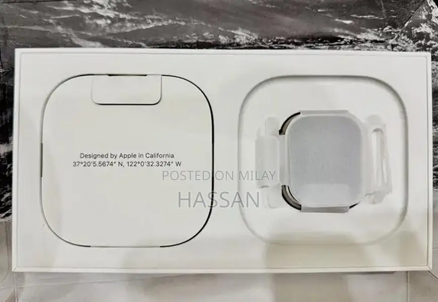 Apple smart watch 49mm series 8 ULTRA