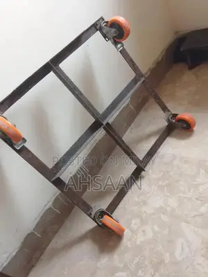 Photo - freezer stand good heavy waight and strong quality