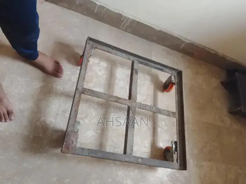 freezer stand good heavy waight and strong quality