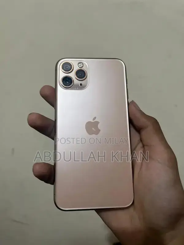 11 pro 256 gb all okay whats app pr rabta kre