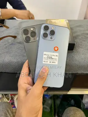 11 pro 256 gb all okay whats app pr rabta kre