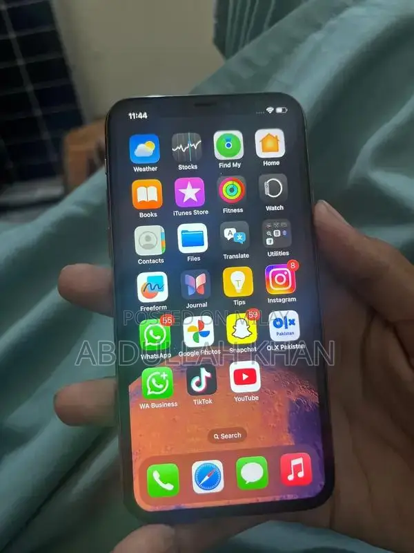 11 pro 256 gb all okay whats app pr rabta kre