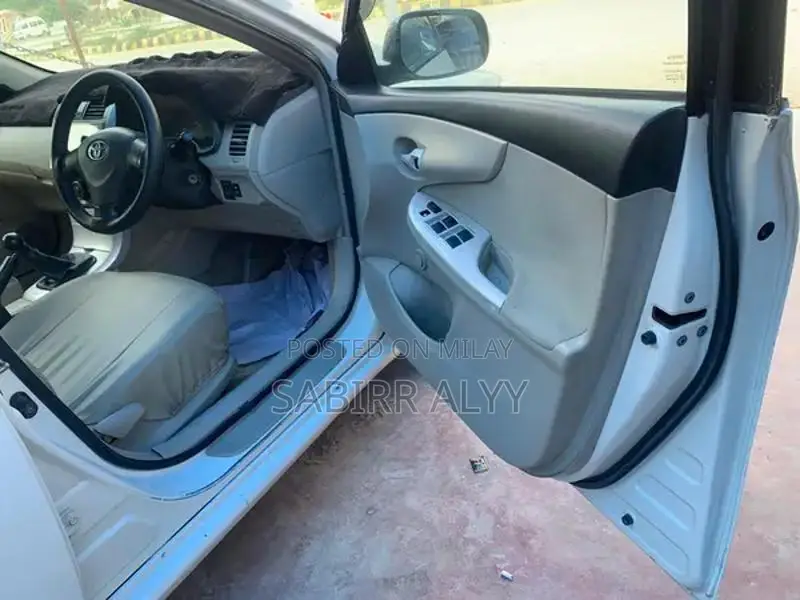 Toyota Corolla XLi 1.3 Manual Transmission Sedan