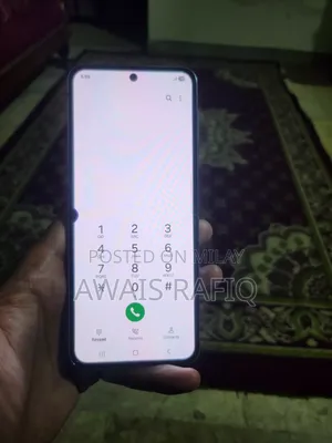 Photo - Samsung Galaxy Z Flip4 256 GB Purple