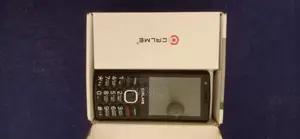 High-Capacity Smartphone with Social Media Compatibility