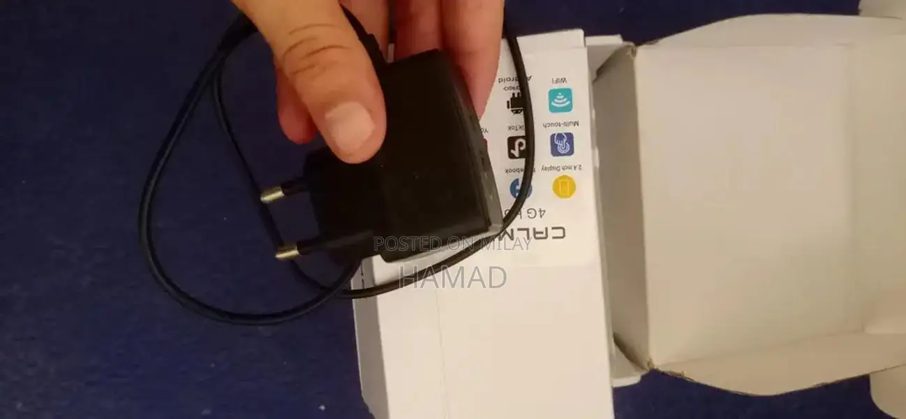 High-Capacity Smartphone with Social Media Compatibility