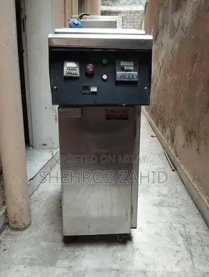 Photo - 16 liter fryer machine