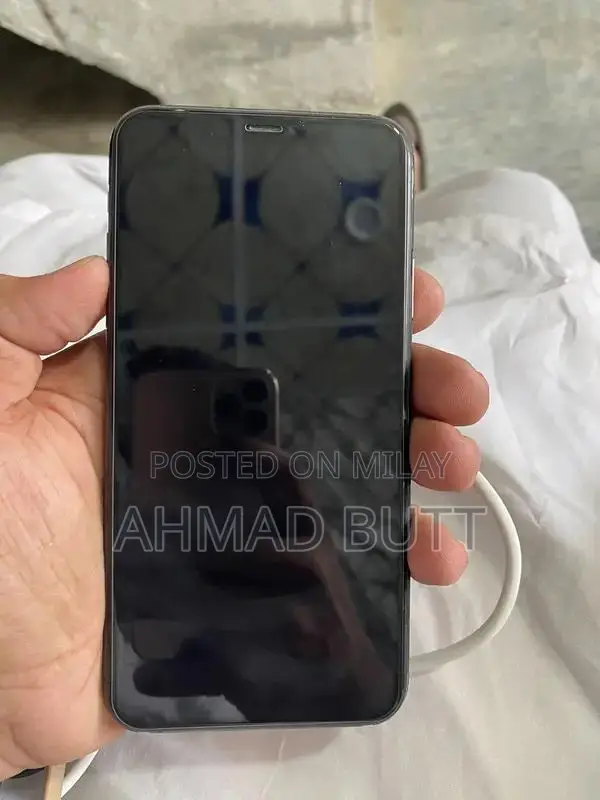 Apple iPhone 11 Pro Max 256GB Smartphone