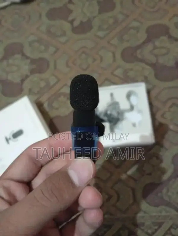 3-in-1 Professional Wireless Lavalier Microphone Suitable For Mobile