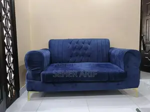 Photo - 2 seater sofa with 2 cushions