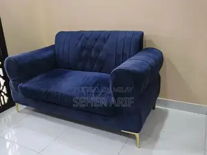 2 seater sofa with 2 cushions