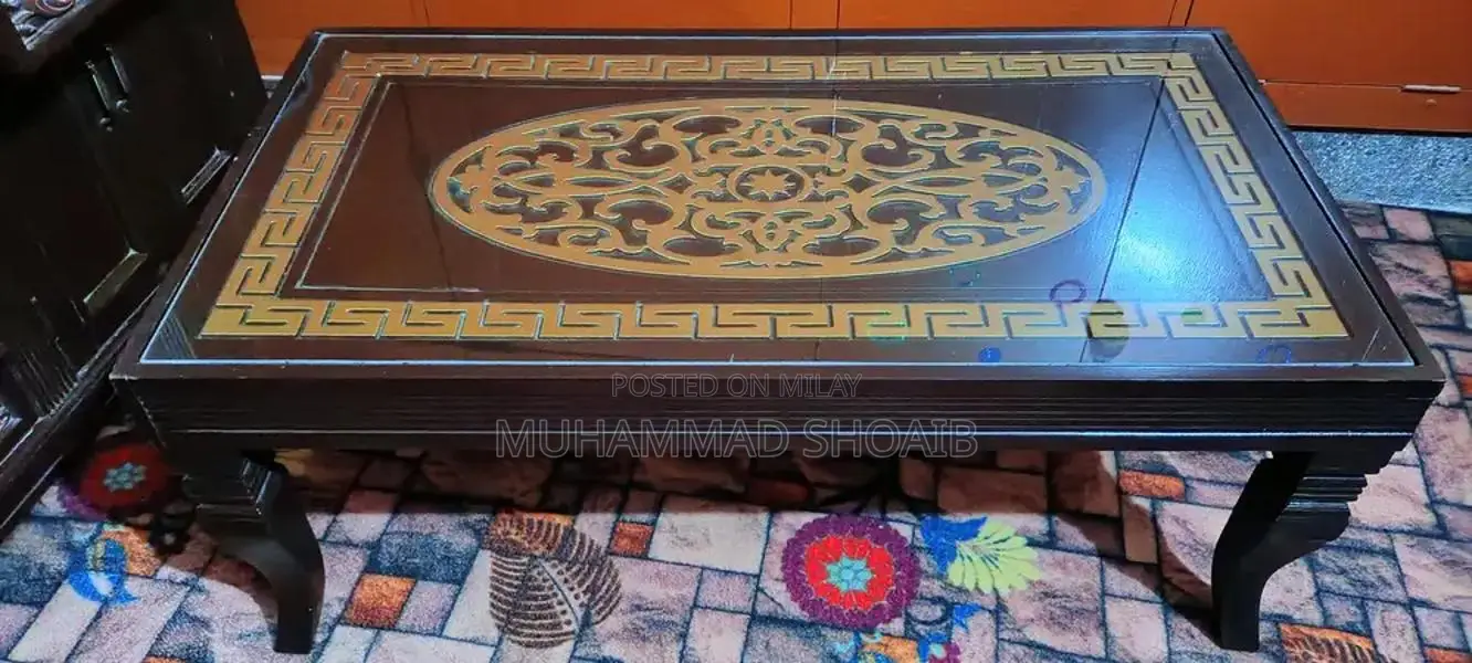 2 sofa comebed, 1 dressing table, 1 table 110/60 cm with glass top.