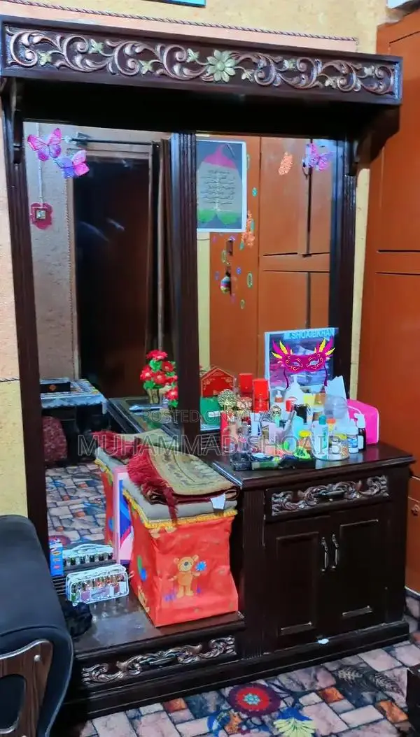 2 sofa comebed, 1 dressing table, 1 table 110/60 cm with glass top.