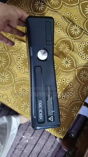 Photo - 2 Used  Xbox 360 Not Working