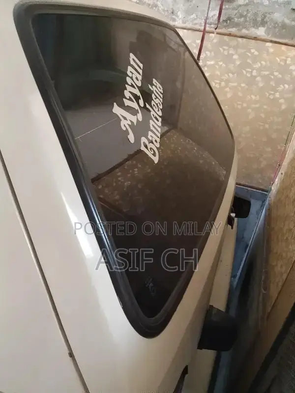 2005 ماڈل مہران برائے فروخت