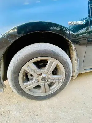 Photo - Toyota Aqua 2014