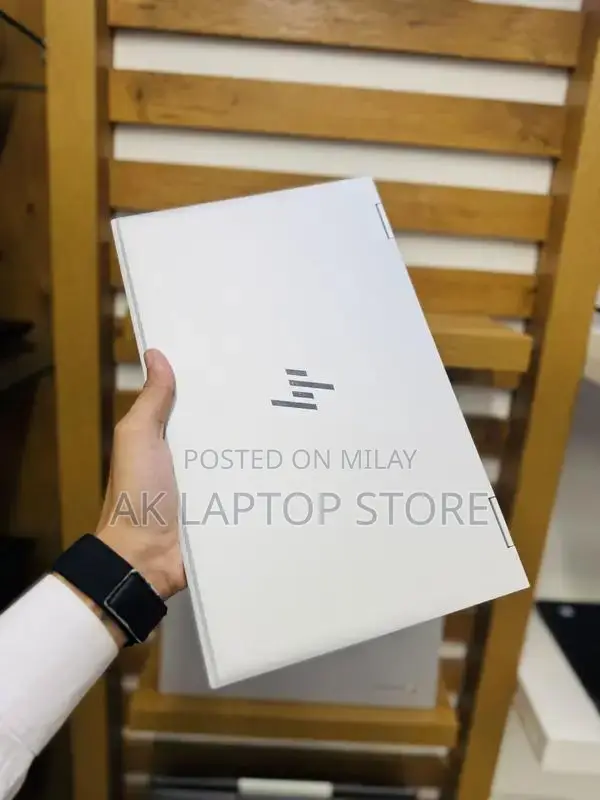 HP EliteBook 1040 G8 Touchscreen Laptop