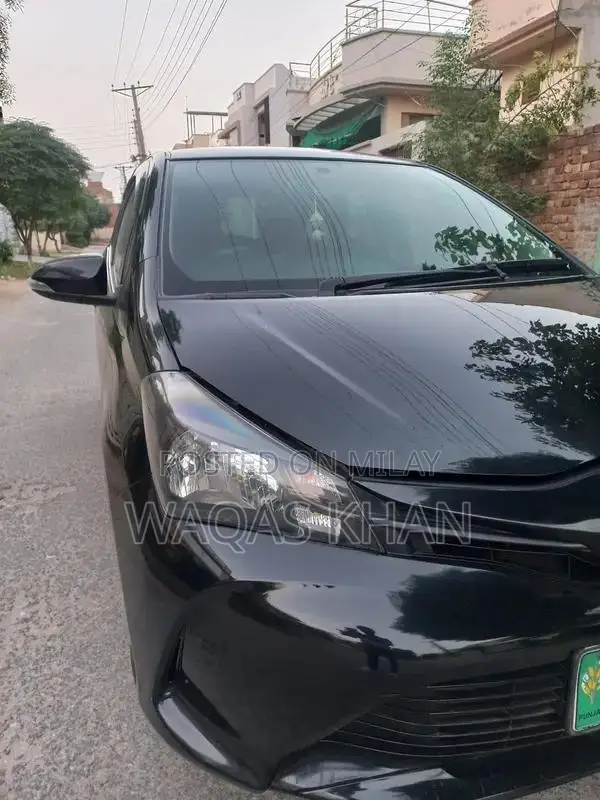 Toyota Vitz Compact City Car - Pearl Black 2015 Model