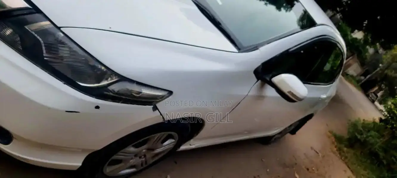 Honda City Sedan 2017 - Well Maintained Compact Sedan