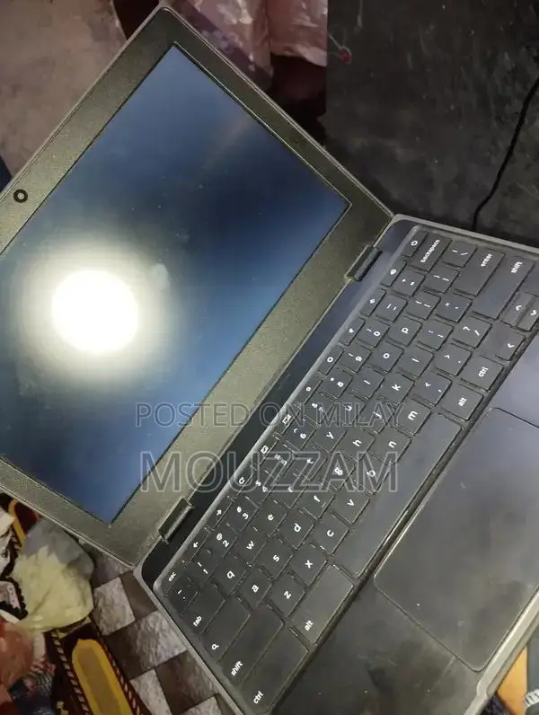 Lenovo Laptop with High-Performance Display
