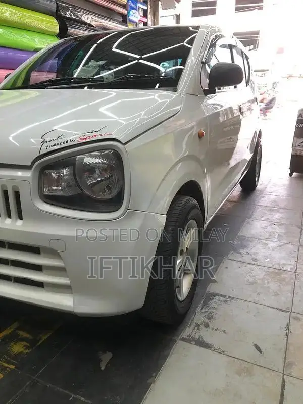 Well-Maintained Vehicle with Excellent Features and AC