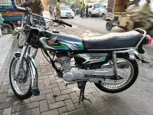 CG 125 2022 Motorcycle - Low Mileage Reliable Commuter