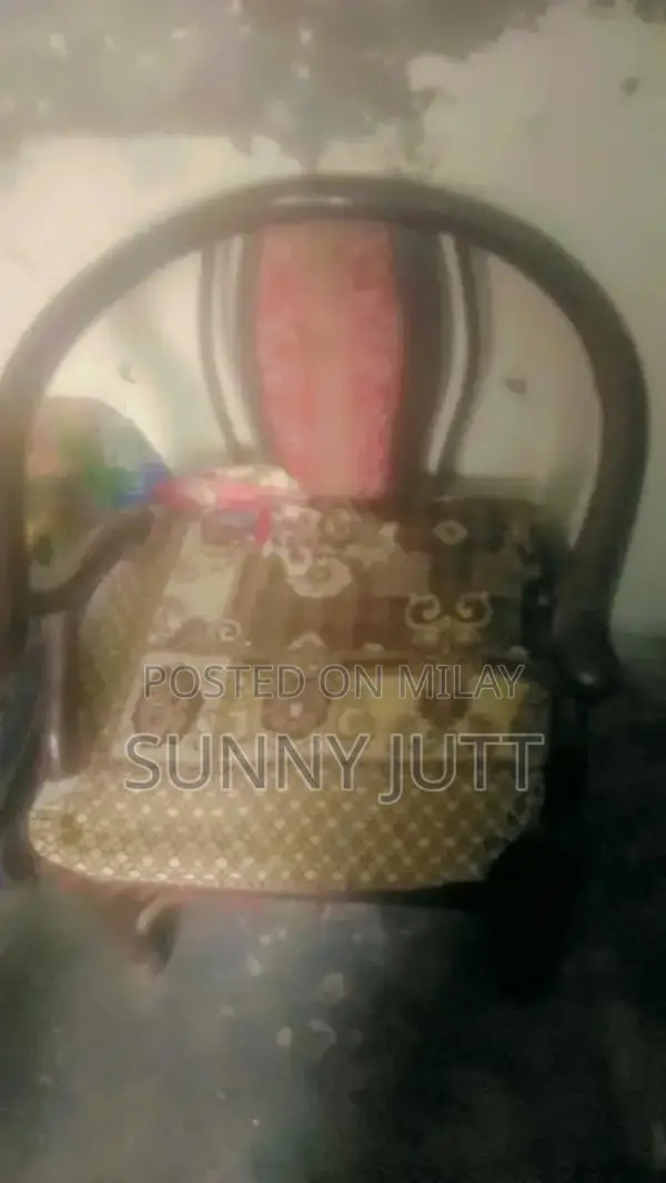 4 set sofa hai saf halat