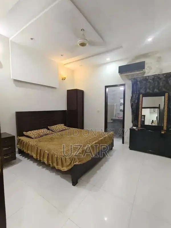 5MARLA UPPER PORTION AVIAILABLE FOR RENT IN COLLEGE ROAD lhr