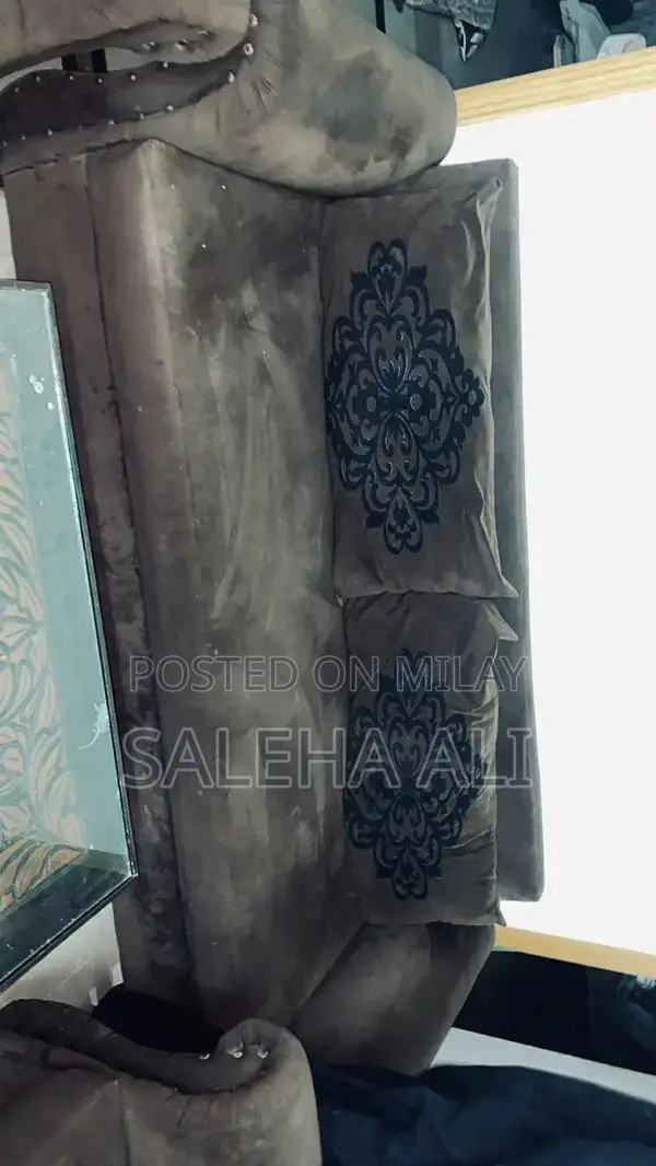 7- seater sofa set with couch