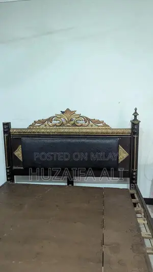 WOODEN BED FOR SALE