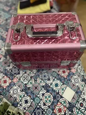 Photo - Makeup vanity box