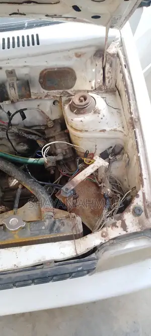 Mehran gari jis ko lena ha who rabta Karen