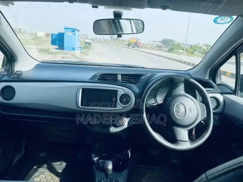 TOYATA VITZ MODEL 2011 … REG. 2016…IN GENUINE CONDITION LITLE SHOWER