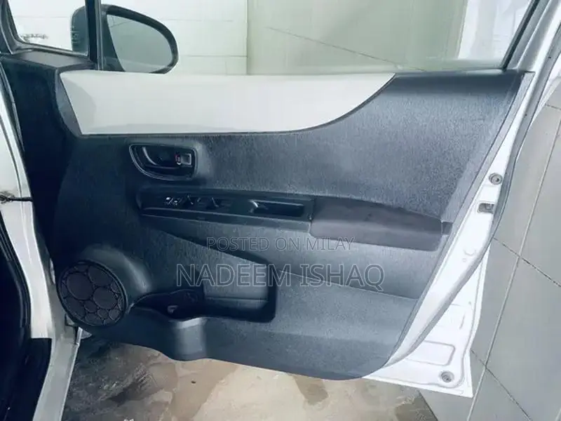 TOYATA VITZ MODEL 2011 … REG. 2016…IN GENUINE CONDITION LITLE SHOWER