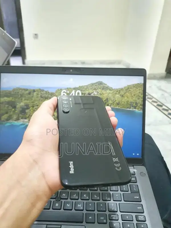 Smartphone with 4GB RAM, 64GB Storage, Complete Accessory Set