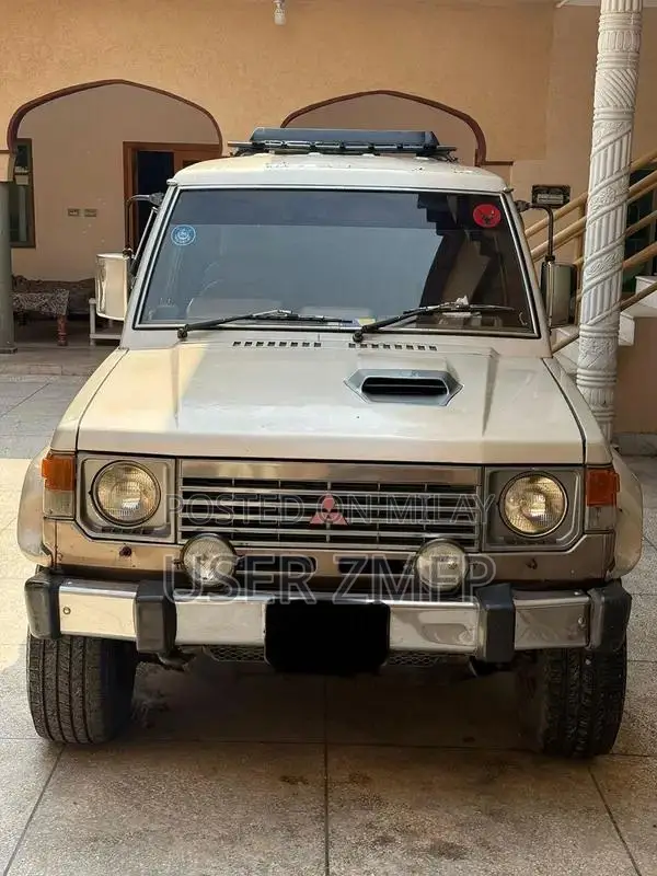 Mitsubishi Pajero 1989