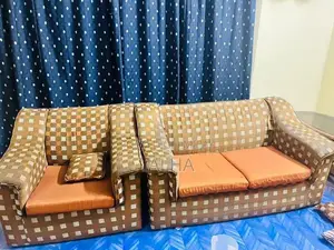 Photo - 9 seater sofa