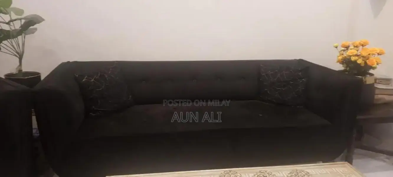 3 sofas black color