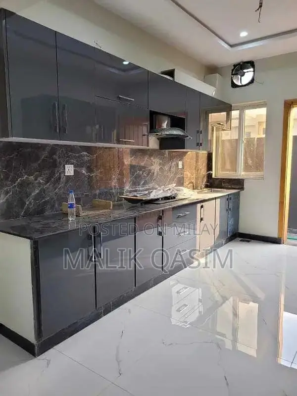 8 mrle ground portion available for rent faisal town