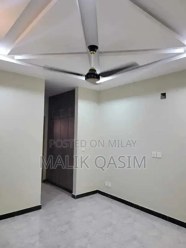 8 mrle ground portion available for rent faisal town