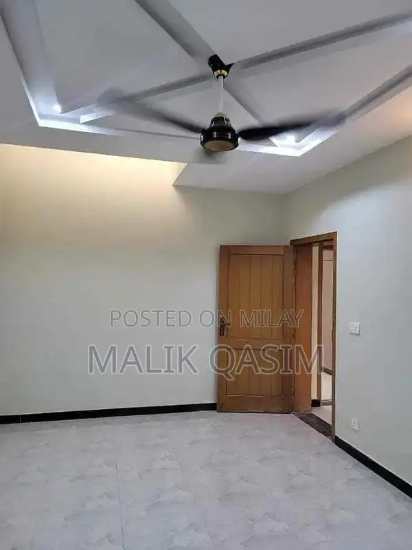 8 mrle ground portion available for rent faisal town