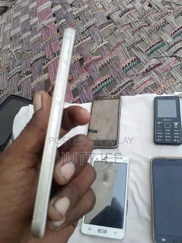 Oppo A57 all ok no opn no rapring nonPTA for sale