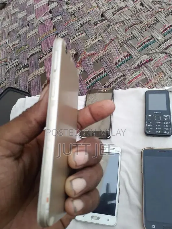 Oppo A57 all ok no opn no rapring nonPTA for sale